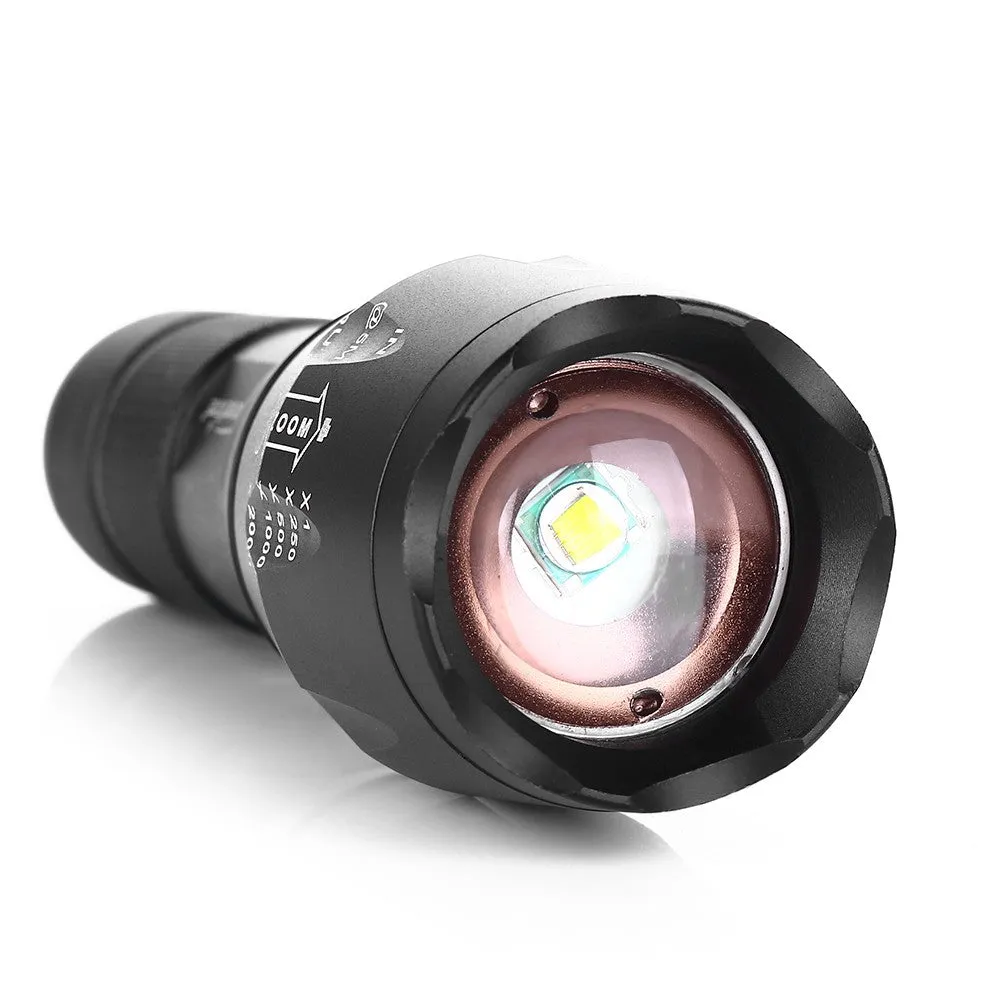AloneFire E17 LED Flashlight -  Zoomable LED - Rechargeable Battery