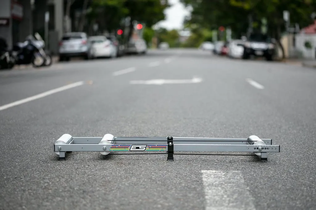 ES Alloy Roller Trainer