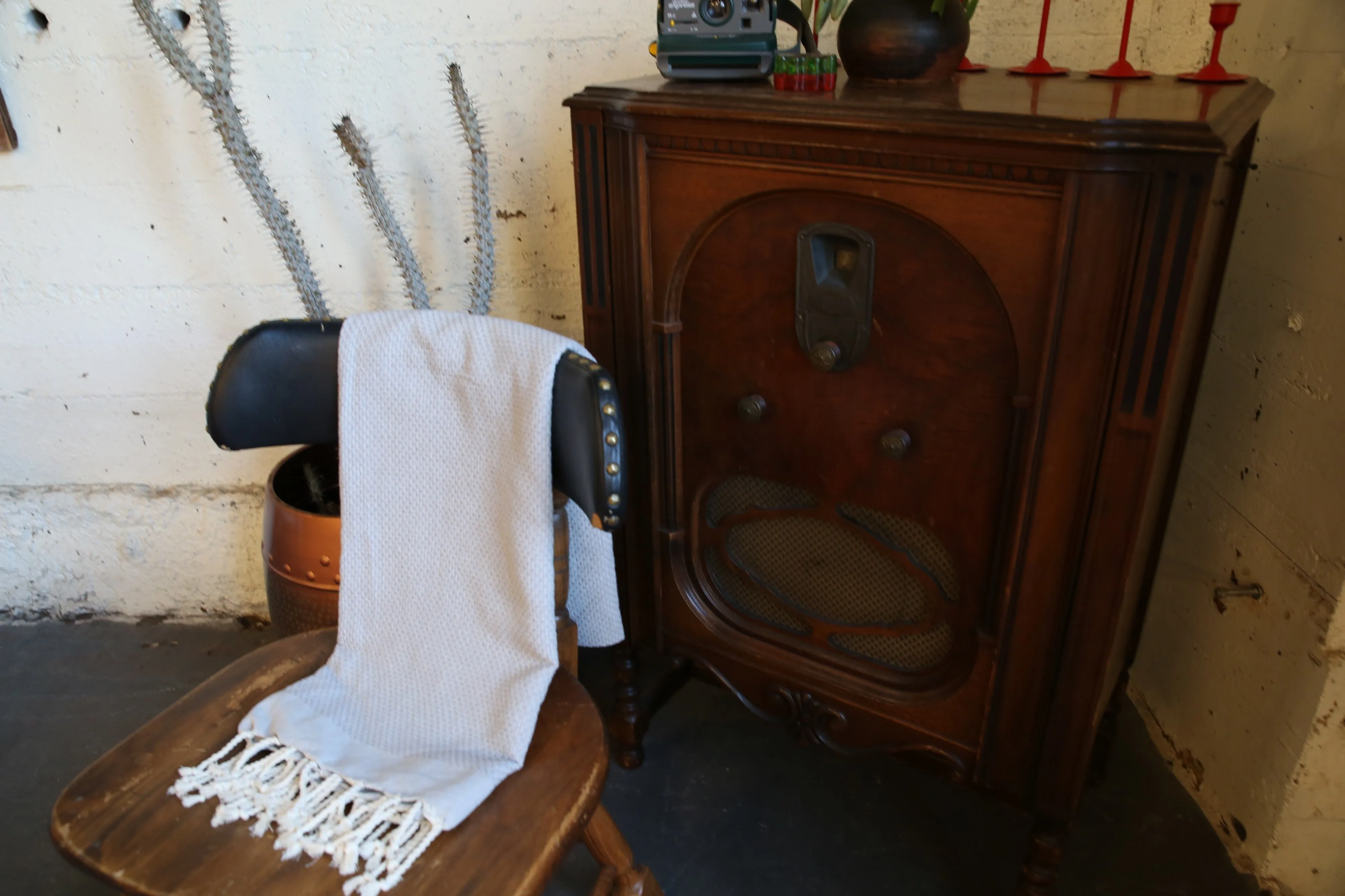 Honeycomb Pestemal Towel in Light Gray