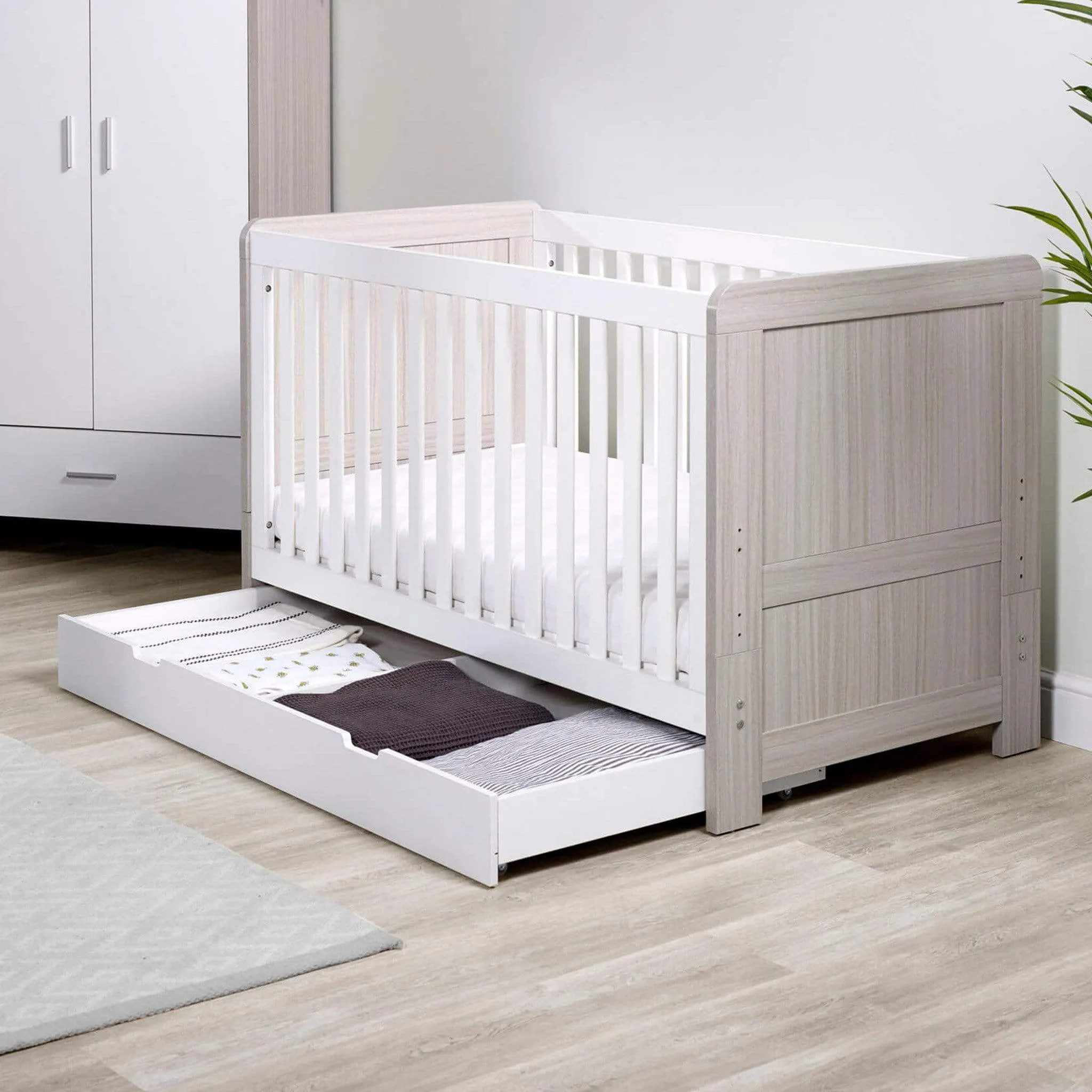Ickle Bubba Pembrey 3 Piece Nursery Room Set & Under Drawer Ash Grey & White