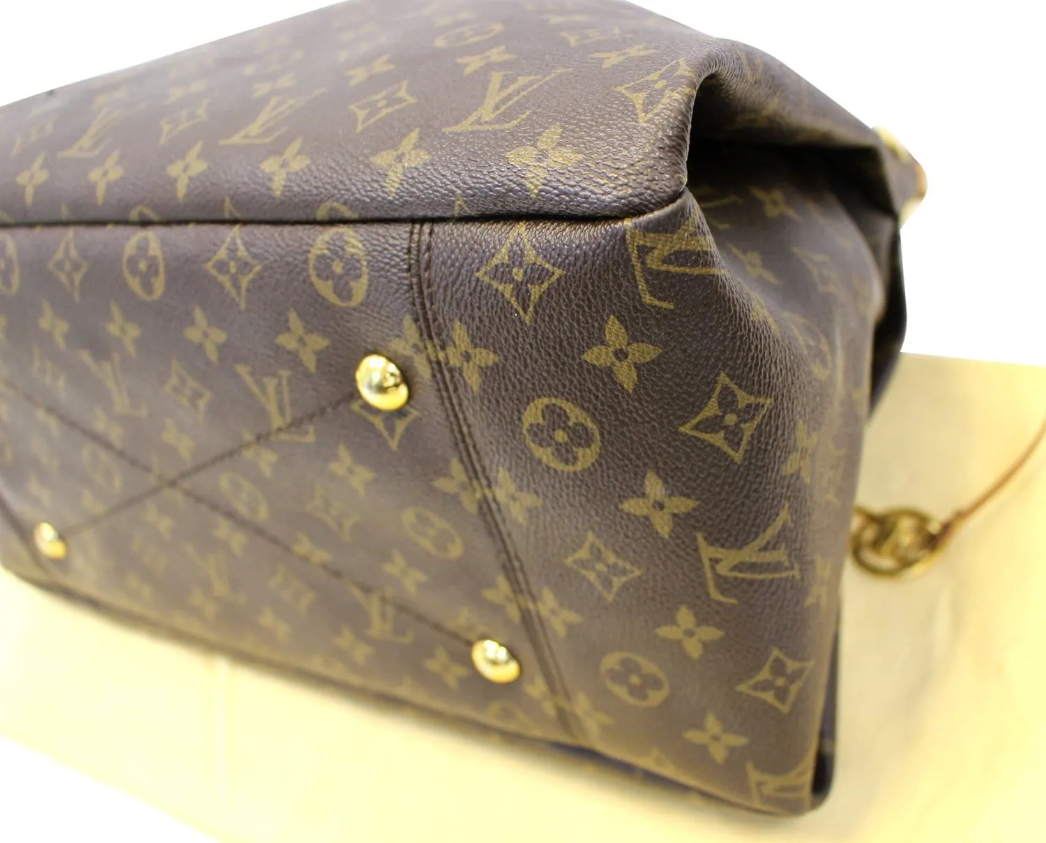 LOUIS VUITTON Artsy MM Monogram Canvas Tote Handbag