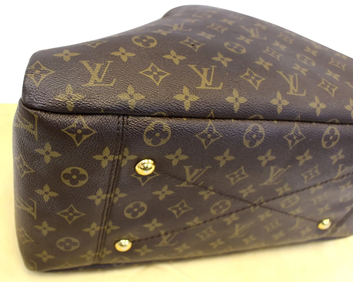 LOUIS VUITTON Artsy MM Monogram Canvas Tote Handbag