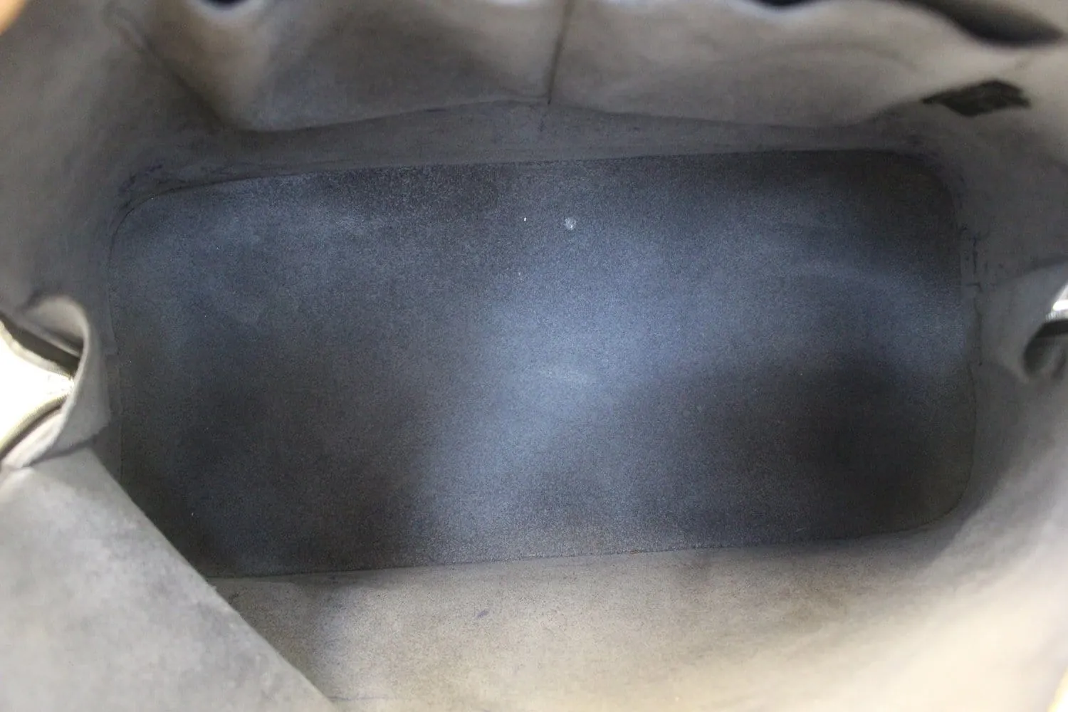 LOUIS VUITTON Black Epi Leather Alma GM Satchel Bag