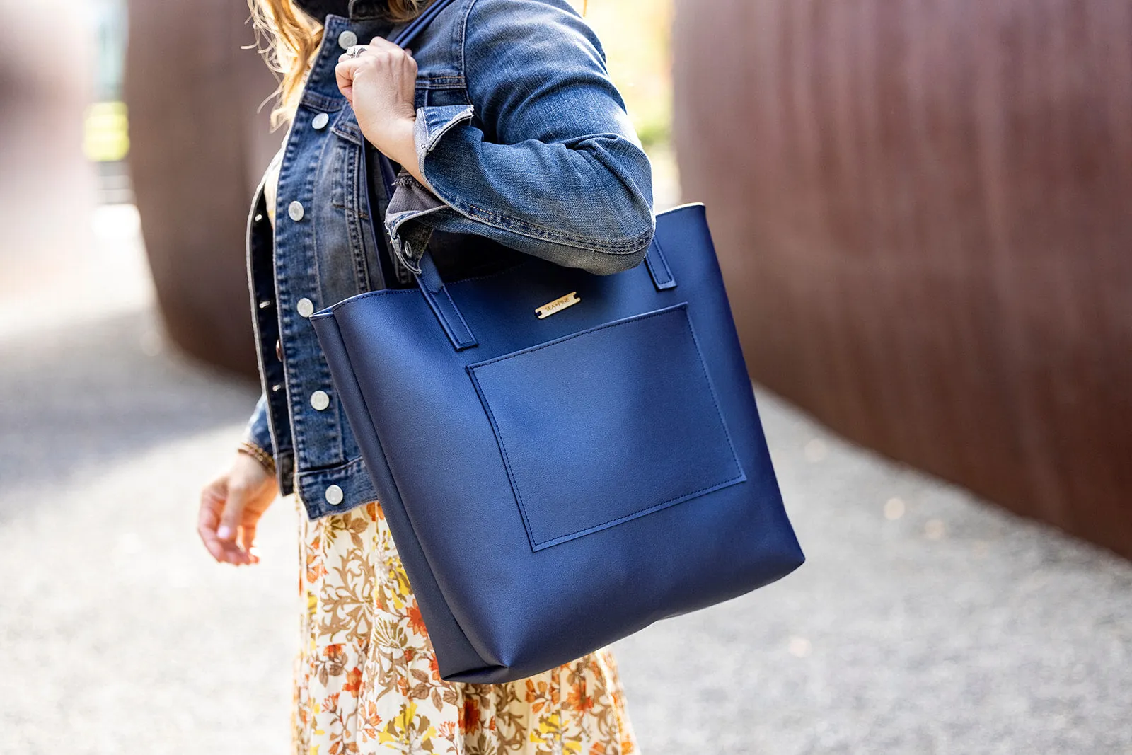 Modern Carryall Tote