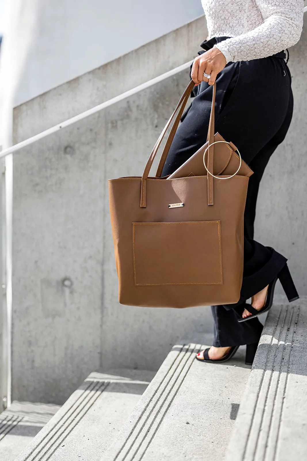 Modern Carryall Tote