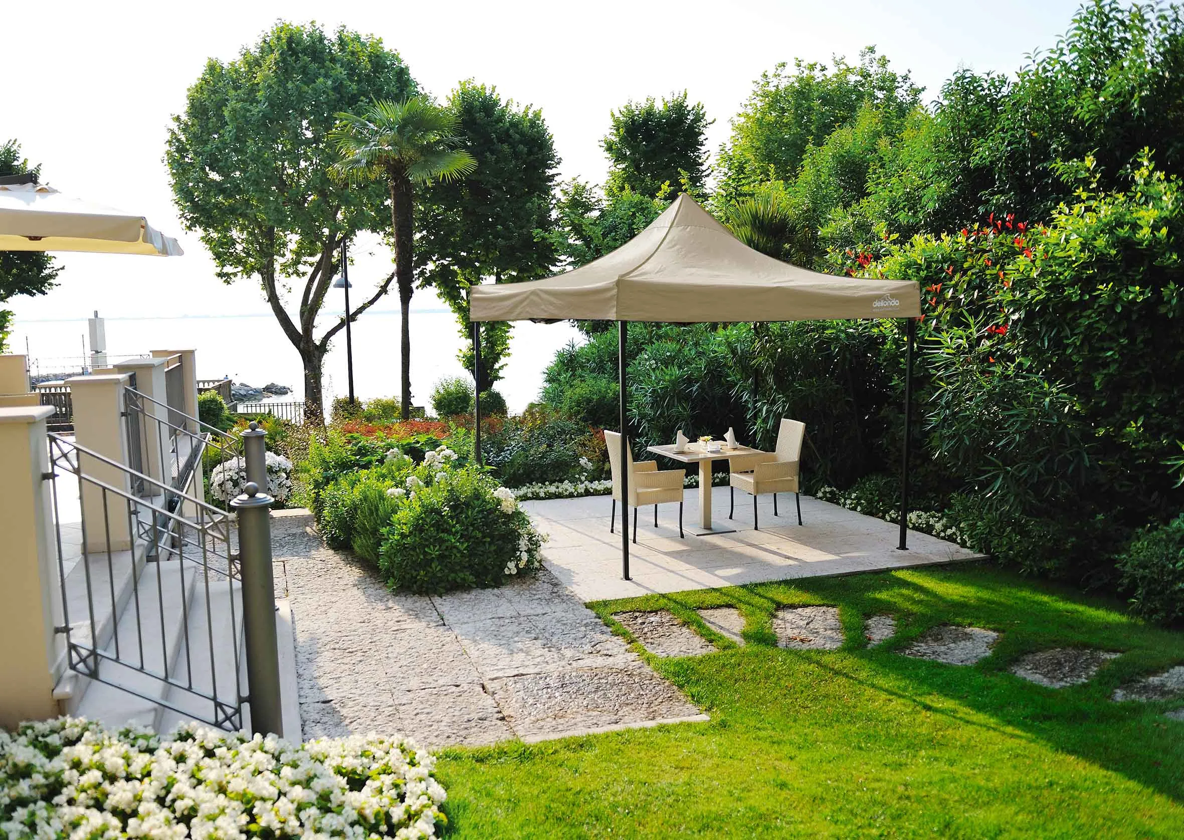 Premium 2x2m Pop-Up Gazebo, Water Resistant, Carry Bag, Stakes & Weight Bags - Beige - DG126
