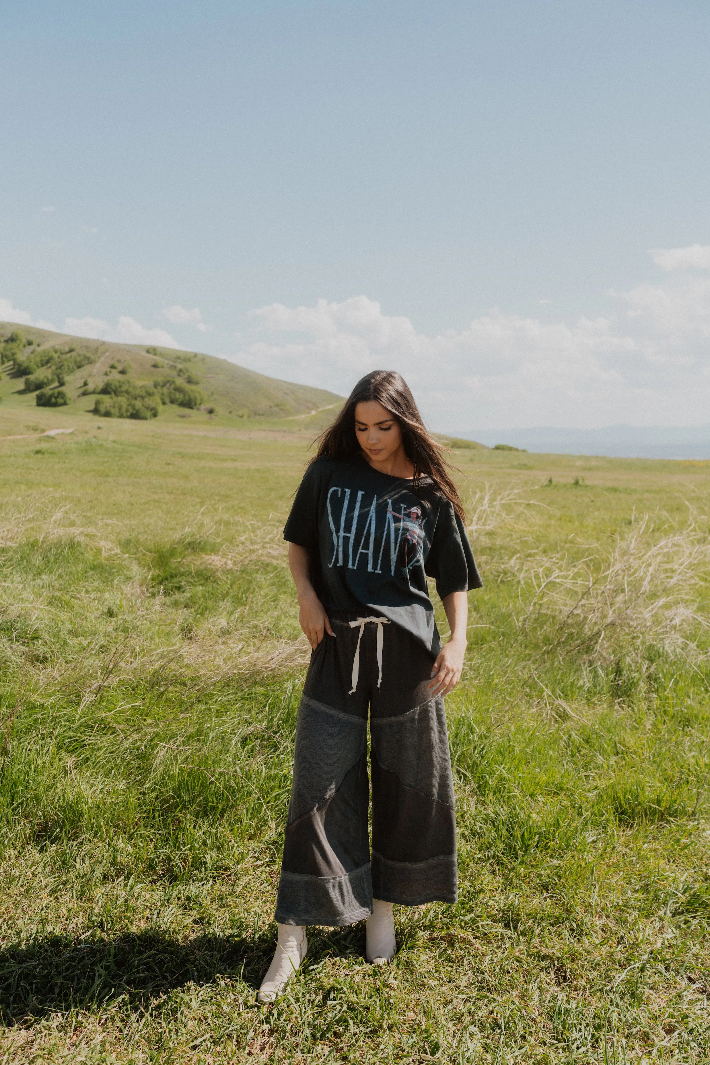 Shania Boots Been Under T-Shirt