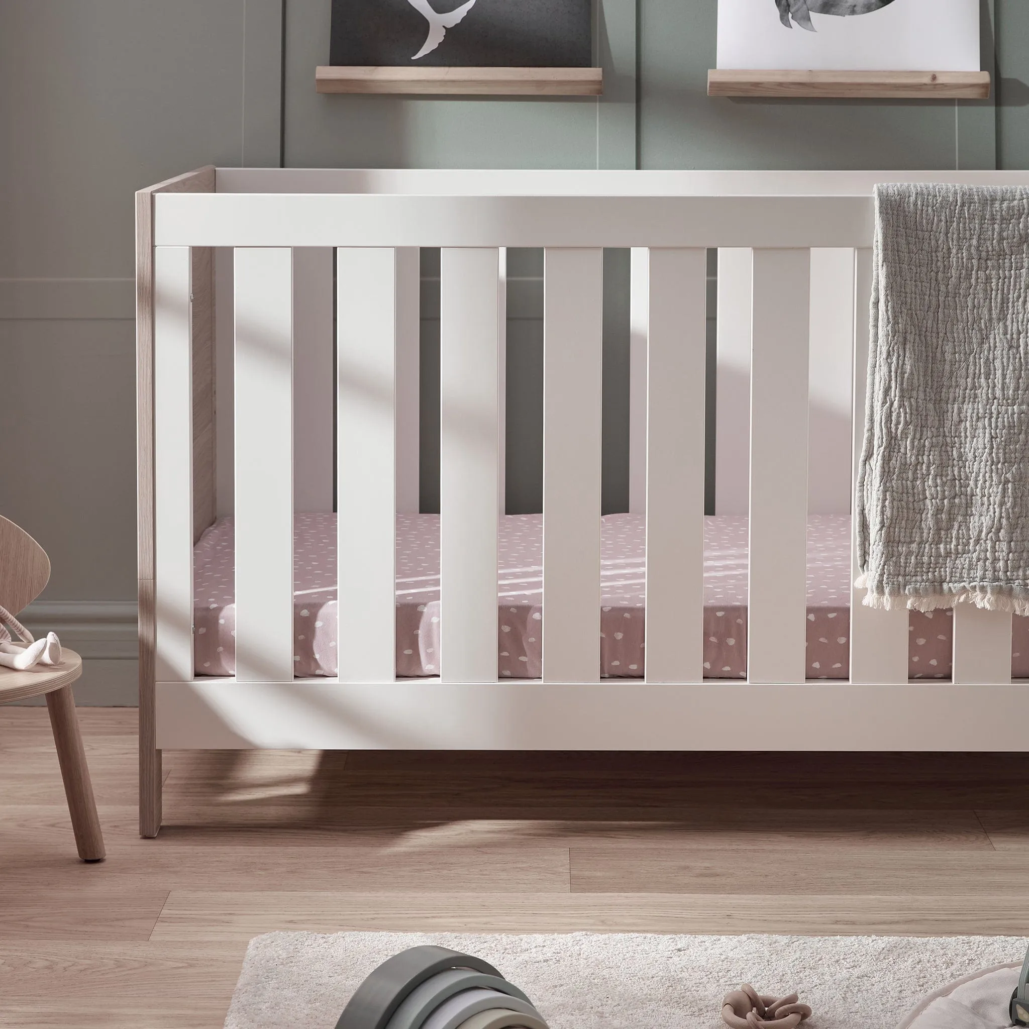 Silver Cross Finchley Oak 3-Piece Nursery Roomset