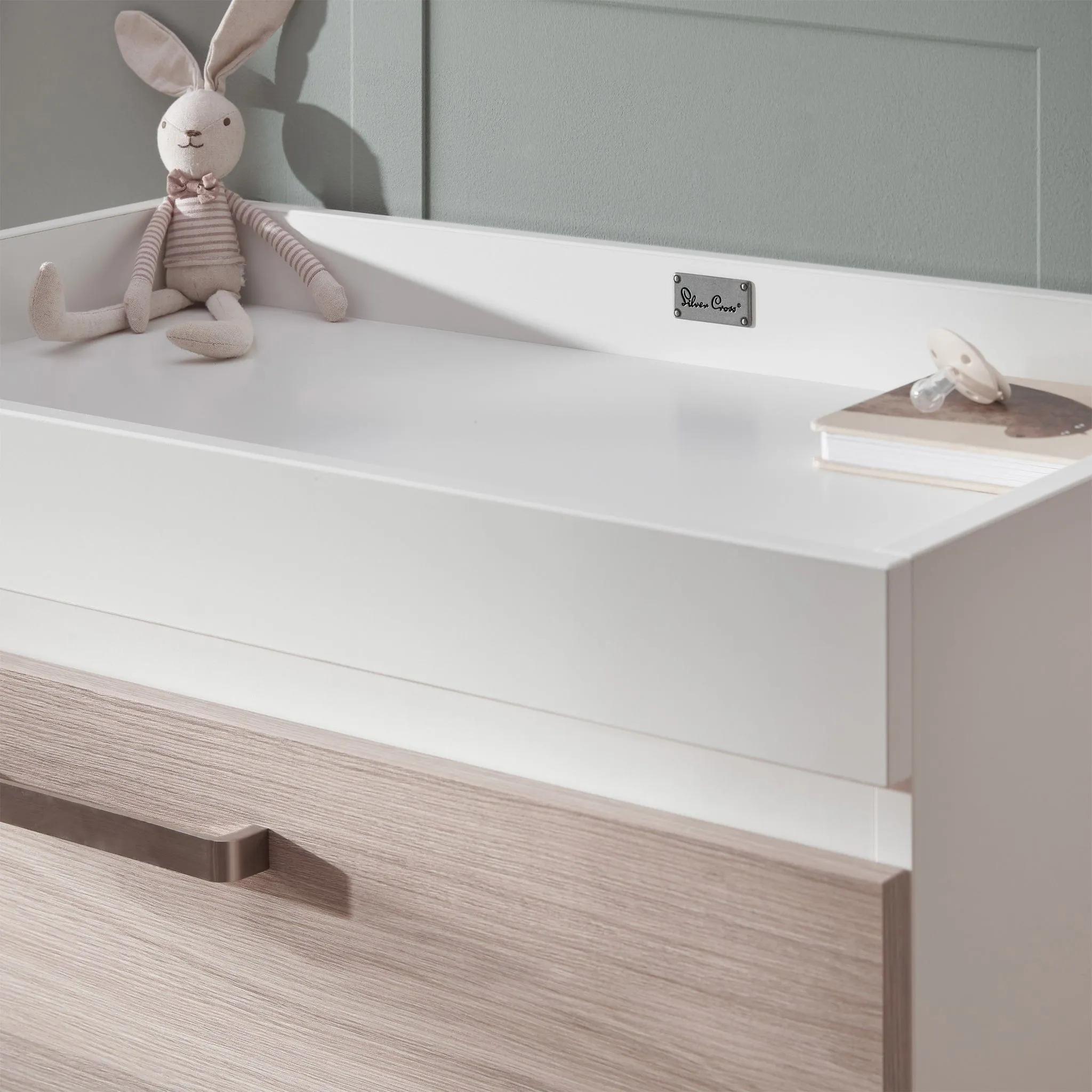 Silver Cross Finchley Oak 3-Piece Nursery Roomset