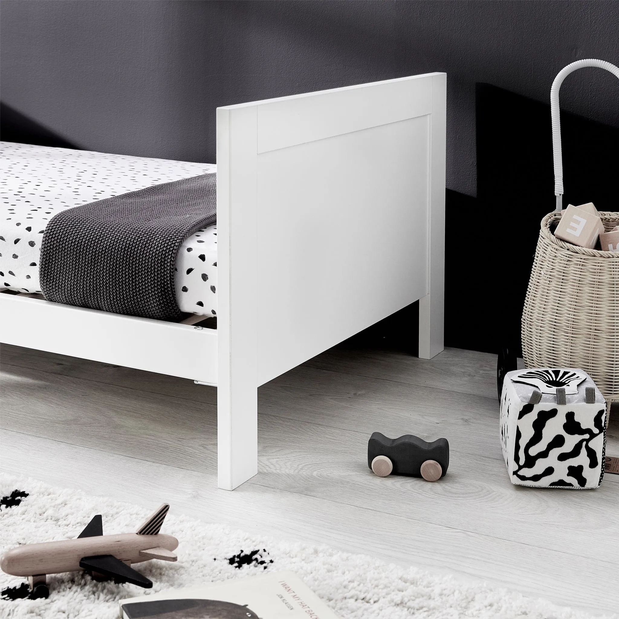 Silver Cross Finchley White 3-Piece Nursery Roomset