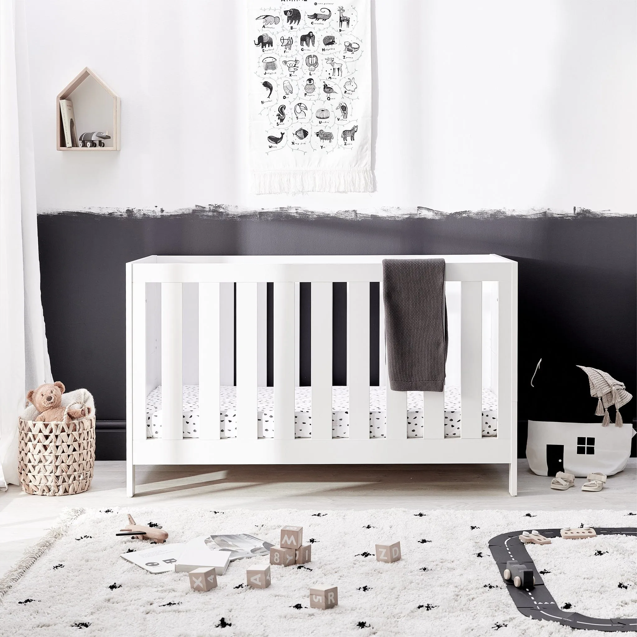 Silver Cross Finchley White 3-Piece Nursery Roomset