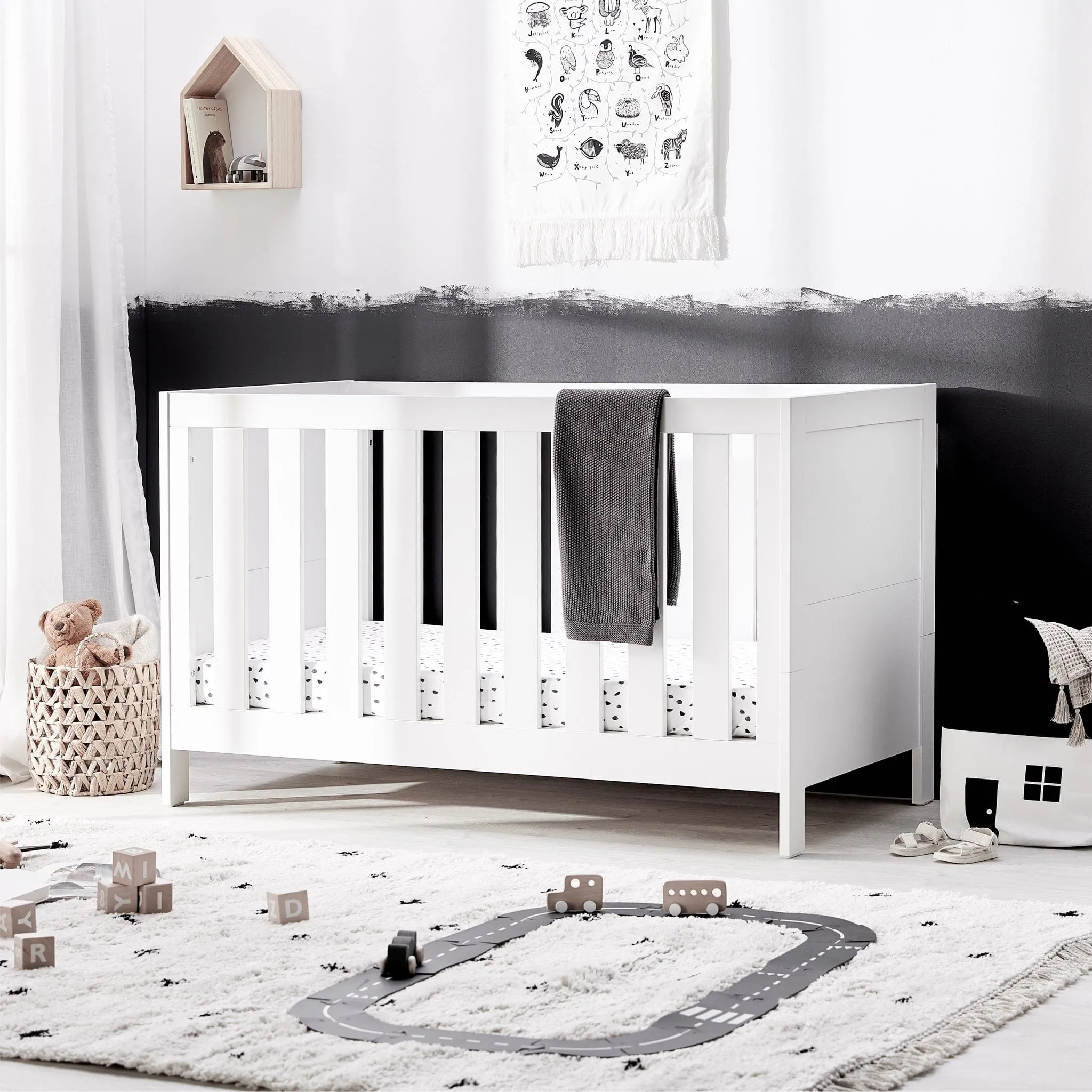 Silver Cross Finchley White 3-Piece Nursery Roomset