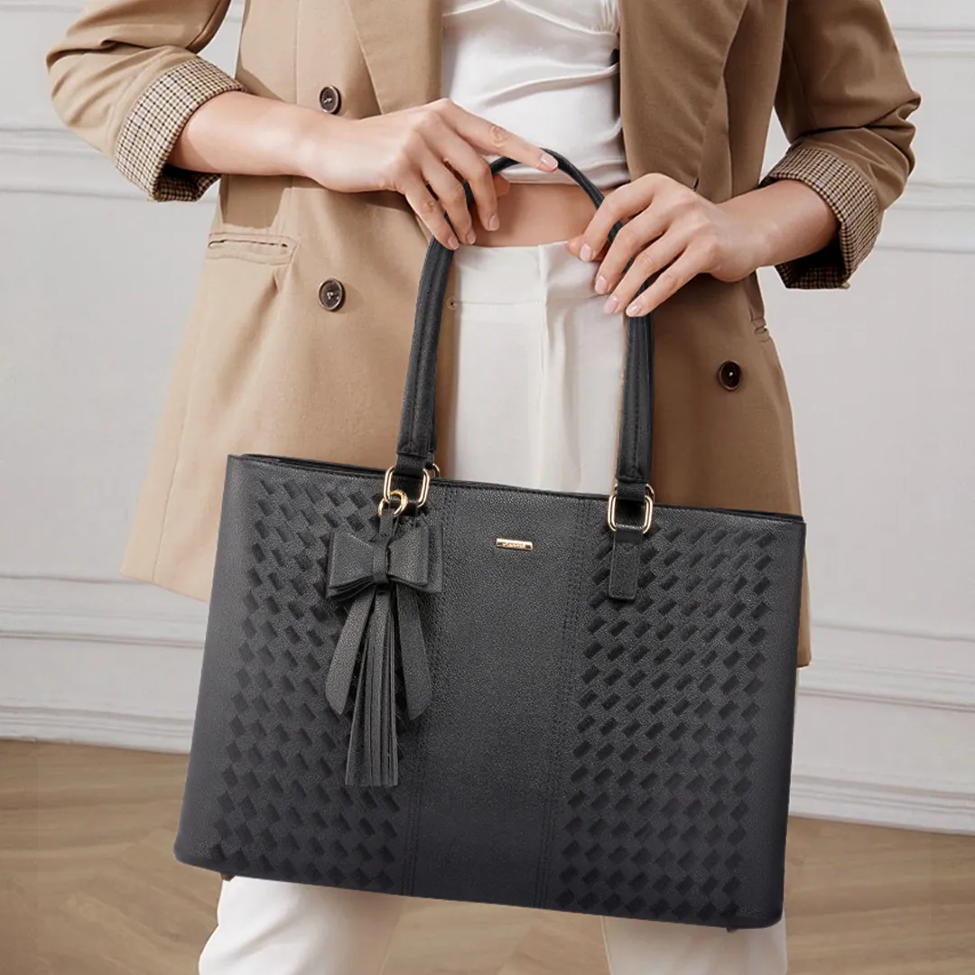 The Ava Tote
