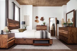 Winslow 4-piece Queen Bedroom Set Smokey Walnut